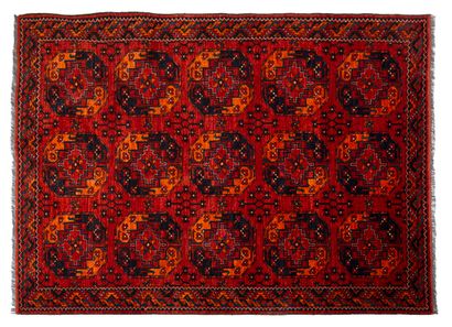 null Tapis AFGHAN (Afghanistan), vers 1970
Dimensions : 228 x 172cm.
Caractéristiques...