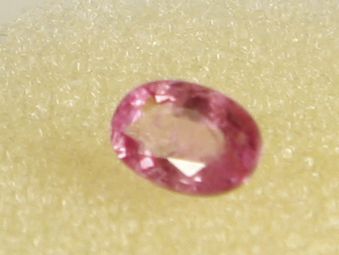 Saphir de Ceylan de couleur rose, 0,830 ...
