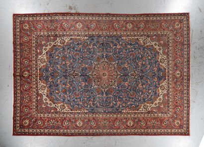 null Important et fin Ispahan
Iran
Vers 1965/70
Dimensions. 470 x 329 cm
Velours...