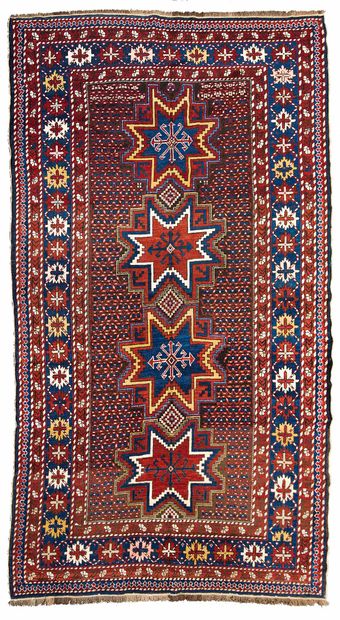 null Original tapis HILLA-BAKOU à décor LESGHI (Caucase), de la fin du 19e siècle
Dimensions...