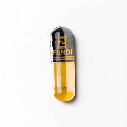 DENIAL - Fashion Addict - Editions (Pill Bottle) Pilulier Fendi Fashion Addict,
...
