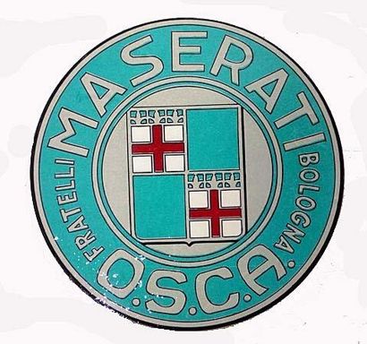 null Enseigne de marque MASERATI OSCA. Diam. 60