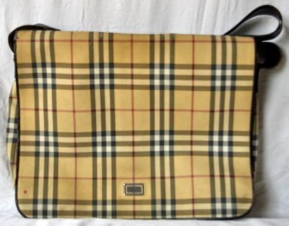 BURBERRY'S Sacoche pour homme à bandoulière en cuir, petit sac à l'intérieur (à nettoyer)....