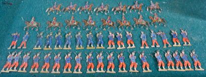 null Ensemble de 91 soldats en tôle peinte: Fantassins, cuirassiers, cavaliers vers...
