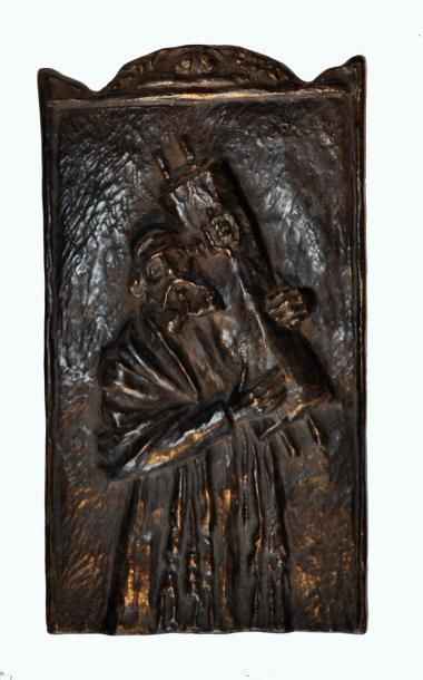 A. LEVY Le rabbin à la Thora, plaque en bronze en ronde bosse signée. 22x13cm