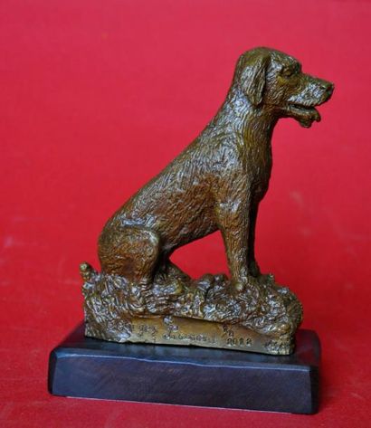 Georges LAURENT (1940-) Le chien de chasse. Bronze signé, numéroté 1/8. Fondeur HARE....