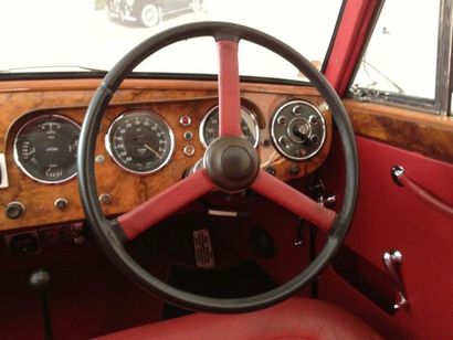 null ASTON MARTIN LAGONDA Cabriolet MKII – 1955
Châssis : LB290193

La Lagonda est...