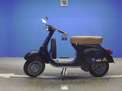 null PIAGGIO VESPA 50 -1976
N° Série : 135623
Type mine : V5SAIT

Dans son jus. La...