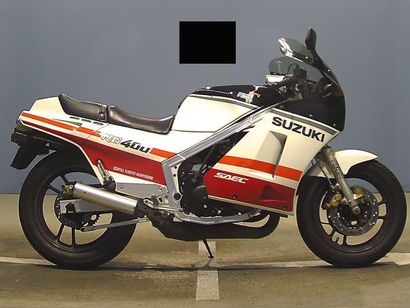 SUZUKI RG400 – 1985
N° Série : 101512
Type...