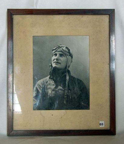 Helene BOUCHER (1908-1934). Photo encadrée d'apres Lucien CHAUFFARD, pilote brevetée...