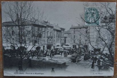 Uzès, le marché 1907br2n 1 carte postale...