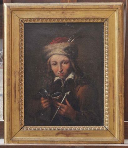 ECOLE FRANCIASE DU XVIIIe. L'homme au bonnet et à la pipe. Huile sur toile, 39x3...