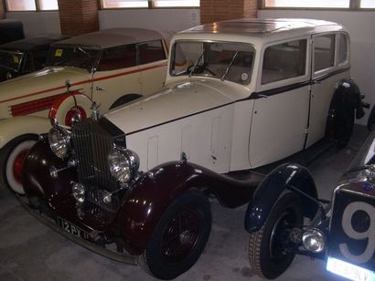 ROLLS ROYCE PHANTOM III - 1937 N° Serie: 3 AX 187
La Phantom marque le progrès de...