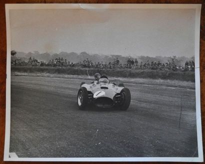 null FANGIO au GP d'Anglaterre 1956 à Silverstone. Vainqueur sur Maserati après l'abandon...