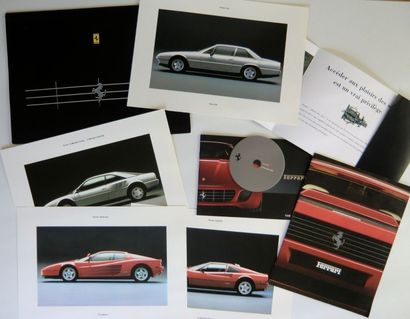 null 5 brochures Ferrari: une brochure (contenant 5 petits posters: Ferrari Testarossa...