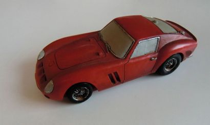 null 1 Mini voiture 250 GTO sculptée 
