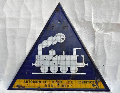  "Attention au train". Plaque en fonte émaillée - Don de Dunlop à l'Automobile Club...