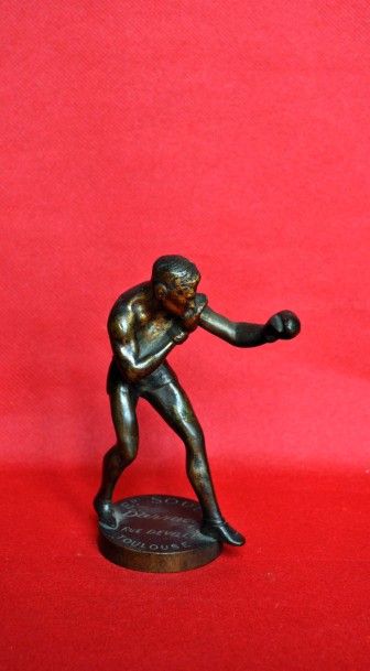  GUIRAUD RIVIERE (attribué à) pour DARRACQ. Le boxeur Georges Carpentier en bronze,...
