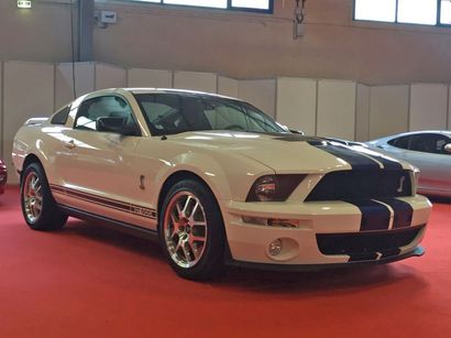 MUSTANG SHELBY GT 500- 2007 N° Série: 1ZVHT88S875329540
