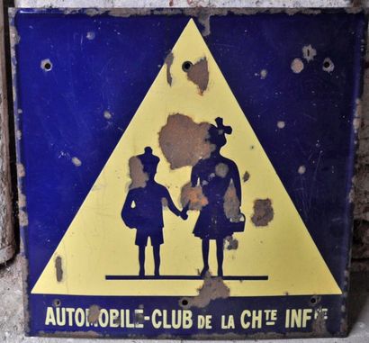 Plaque de signalisation émaillée de forme carrée marquée "Automobile- Club de la...