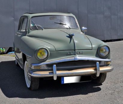 SIMCA ARONDE 90A « Découvrable » - 1958 

La Simca Aronde est produite de 1951 à...