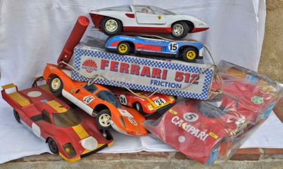 null 7 jouets Ferrari, Matra, Alfa Roméo; téléguidés et divers , tôle et plastiq...