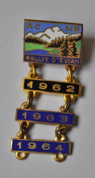 null Insigne du rallye d'Evian, barrettes 1962, 1963 et 1964, très bon état