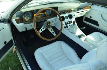 Lamborghini Lamborghini Espada 400 GT - 1971 N° Série : 8326 Surnommée la Rolls Royce...