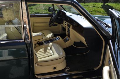 BENTLEY Bentley Mulsanne Eight -1991



Produite de 1984 à 1992, la Bentley Eight...