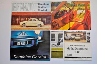 RENAULT Renault. Lot composé de un catalogue et quatre dépliants sur la Dauphine....