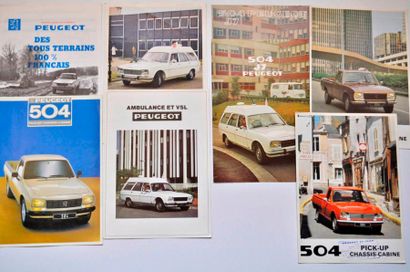 PEUGEOT Peugeot. Lot de deux catalogues et sept dépliants sur la gamme 504 utili...