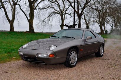 Porsche 928 S4 BVM 1989 



La Porsche 928 est née du désir du constructeur d’ajouter...