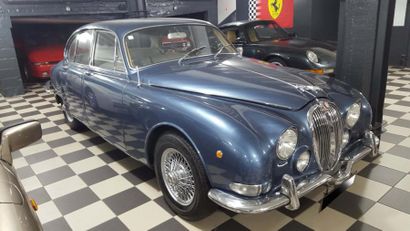 Jaguar S-Type 3.8L 
Lancée en 1963, la Jaguar S-Type était une évolution de la MK...