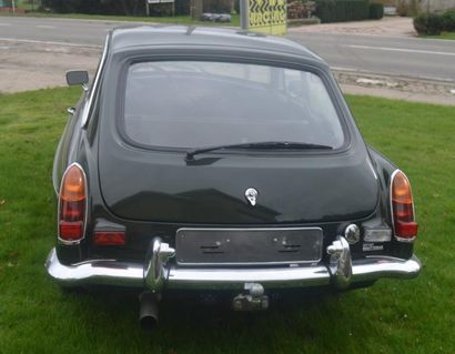 MGB GT 1975 
Construite de 1962 à 1980, la MGB demeura pendant longtemps le cabriolet...