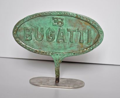 LAURENT Georges (1940-) Bronze. Logo Bugatti n° 11/50  2016, fonte à cire perdue,...