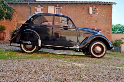 PEUGEOT 202 BH 1948 La Peugeot 202 marqua le renouveau de la firme de Sochaux. Elle...