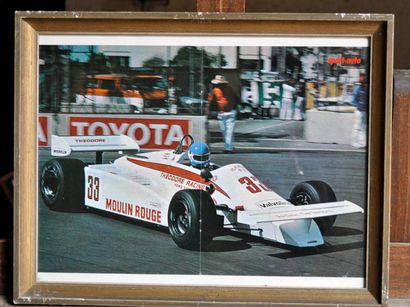 DIVERS F1 Lot de 10 posters: Surtees F2 Matchbox N° 37, M. Hailwood. Poster encadré....