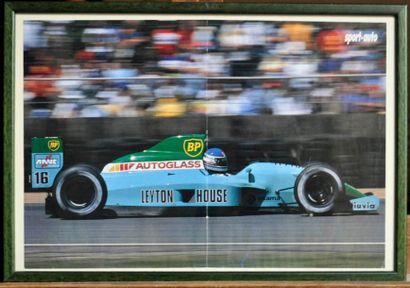 DIVERS F1 Lot de 10 posters: Surtees F2 Matchbox N° 37, M. Hailwood. Poster encadré....
