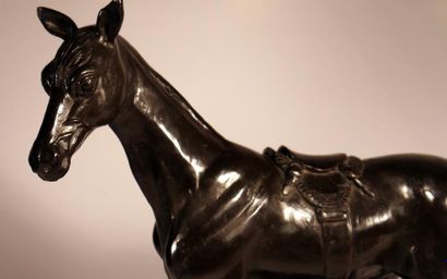 null Cheval en bronze - H : 33 cm - L : 32 cm - l : 14 cm 