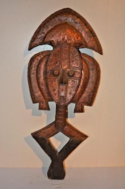 Sculpture africaine en métal martelé