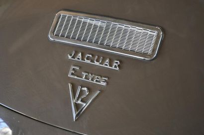 JAGUAR TYPE E Coupé V12 - 1973 Lancé en 1961 pour remplacer la fameuse XK, la Type...
