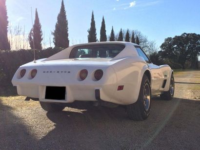 CHEVROLET CORVETTE C3 - 1975 Construite de 1968 à 1982, la Corvette C3 est sans doutes...