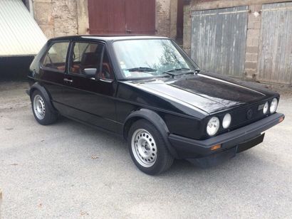 VOLKSWAGEN GOLF GTI - 1983 Présentée en guise de succession à la Volkswagen Coccinelle,...