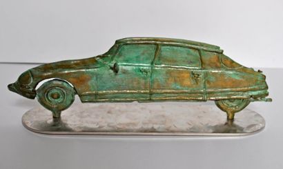 null Georges LAURENT (1940) Bronze. Profil Citroën DS n° 10/50, fonte à cire perdue...