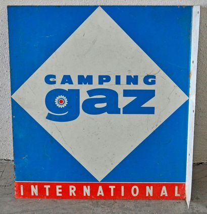 null Plaque publicitaire en tôle peinte Camping Gaz International; double face (39x35cm)...