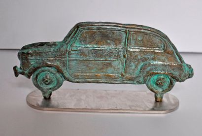 null Georges LAURENT (1940) Bronze. Profil Fiat 500 n° 1/50, fonte à cire perdue...