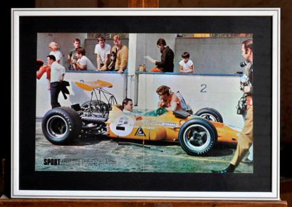 null MC LAREN Lot de 24 posters encadrés : McLaren N° 24. + McLaren M8F N° 5, D....