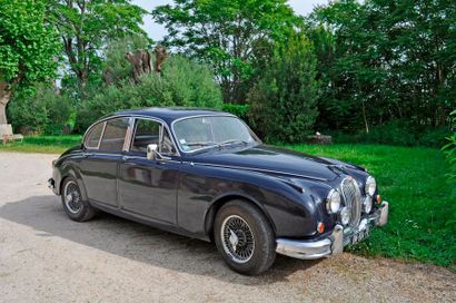 JAGUAR MK2 2.4L 1967 Introduite en 1959 comme étant la berline de série la plus rapide...