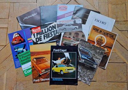 null Ford. Lot de 16 brochures publicitaires: Ford Tonus, Capri, Consul, Granada,...