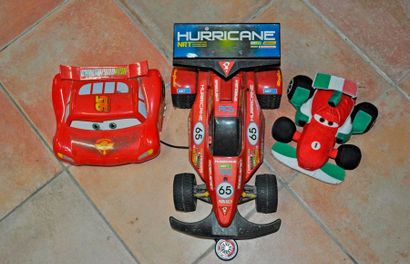 null Lot de 3 jouets Ferrari et formule télécommandée